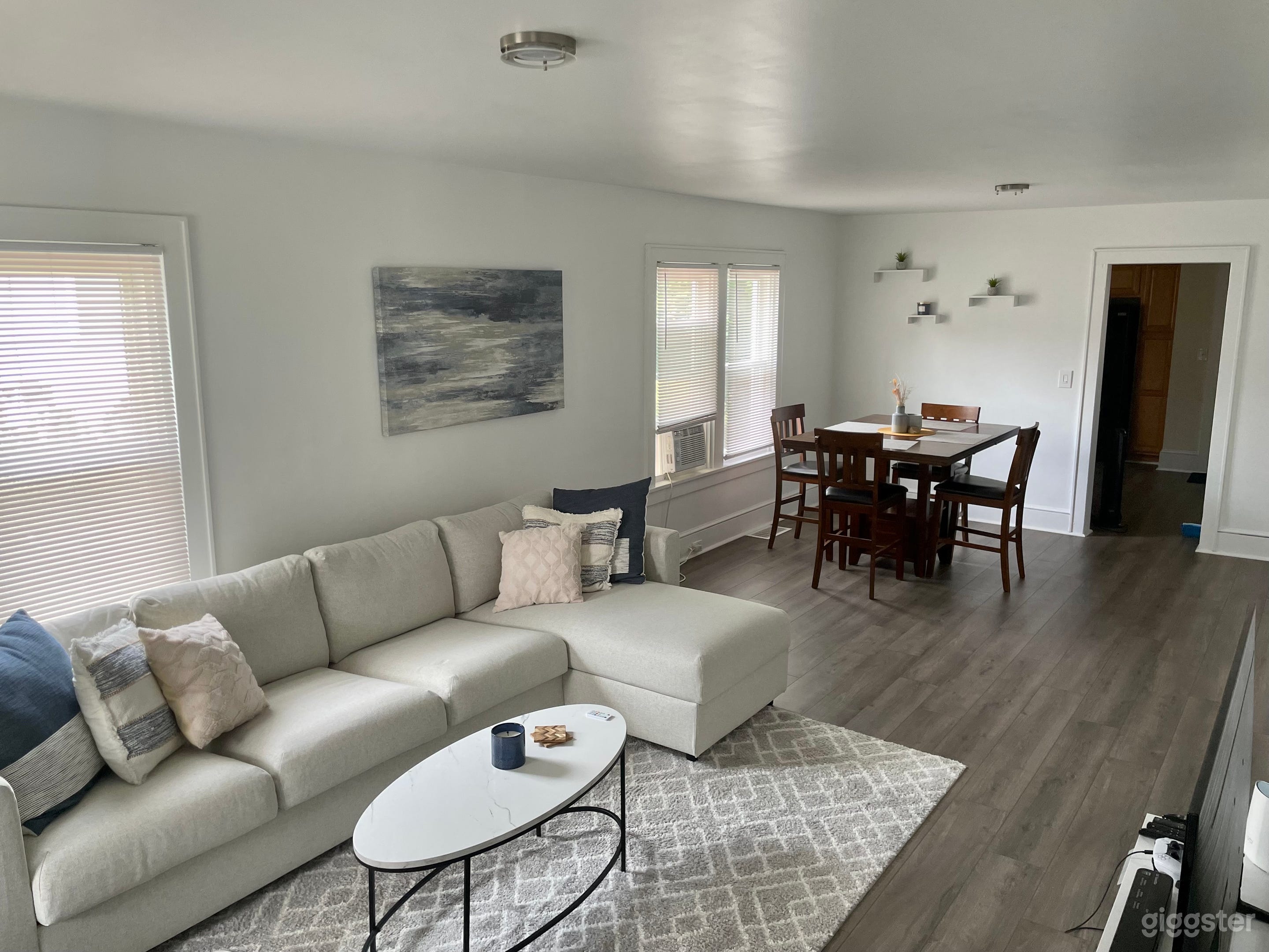 Front house entrance - living/dining room