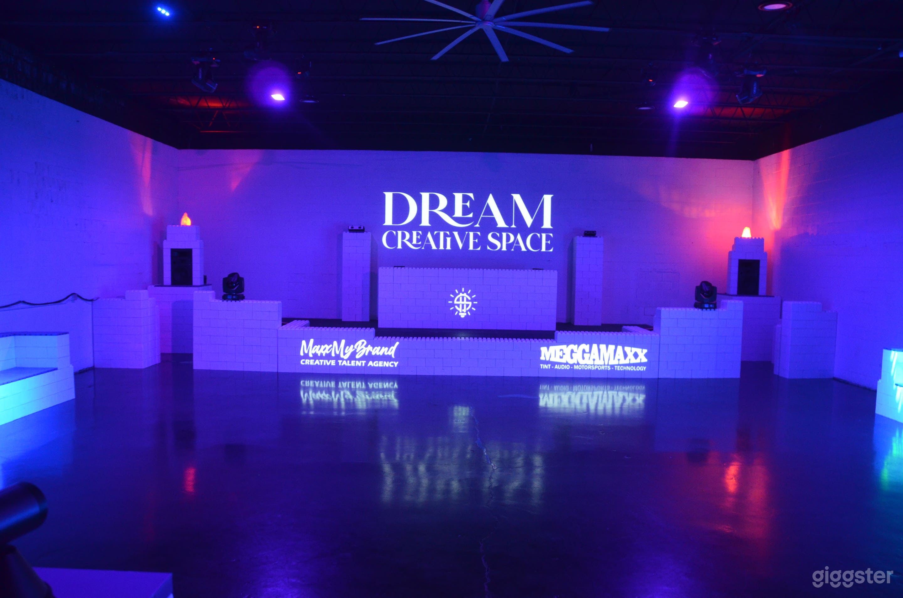 Massive Content Creation Studio/Film/Production Photo 3