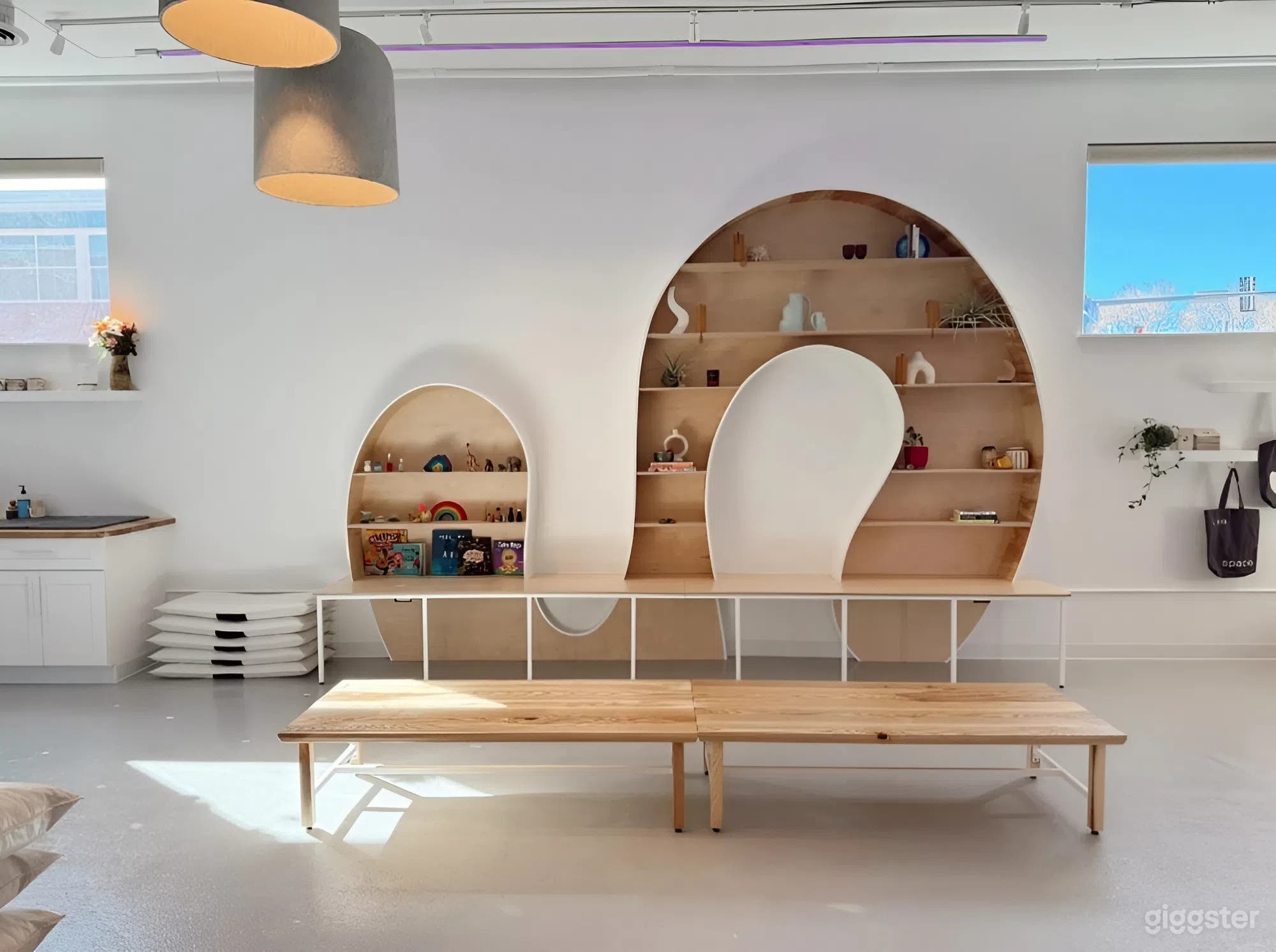 Creative Space with Flexible Layout & Family-Friendly Zones Photo 2