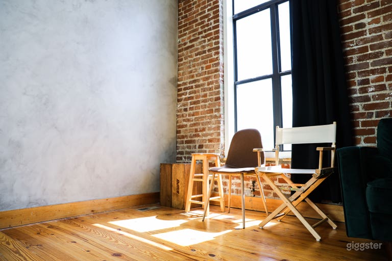  Studio 3 - Natural Light Studio in Germantown! 