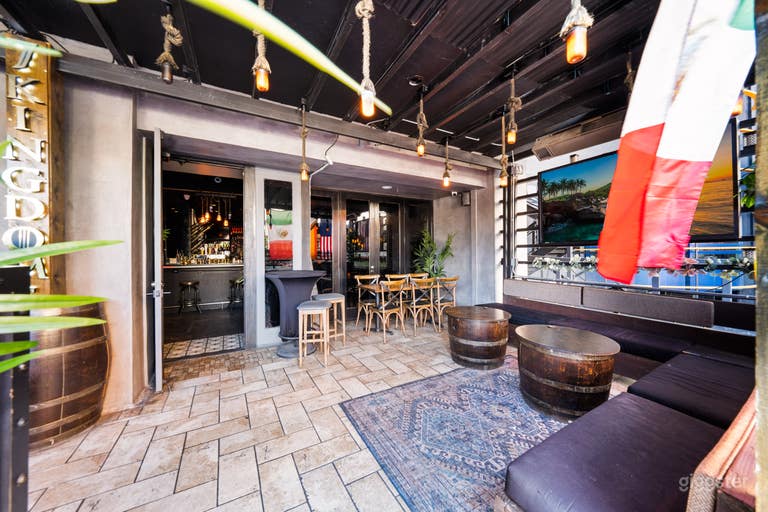  GAME OF THRONES THEMED RESTAURANT 