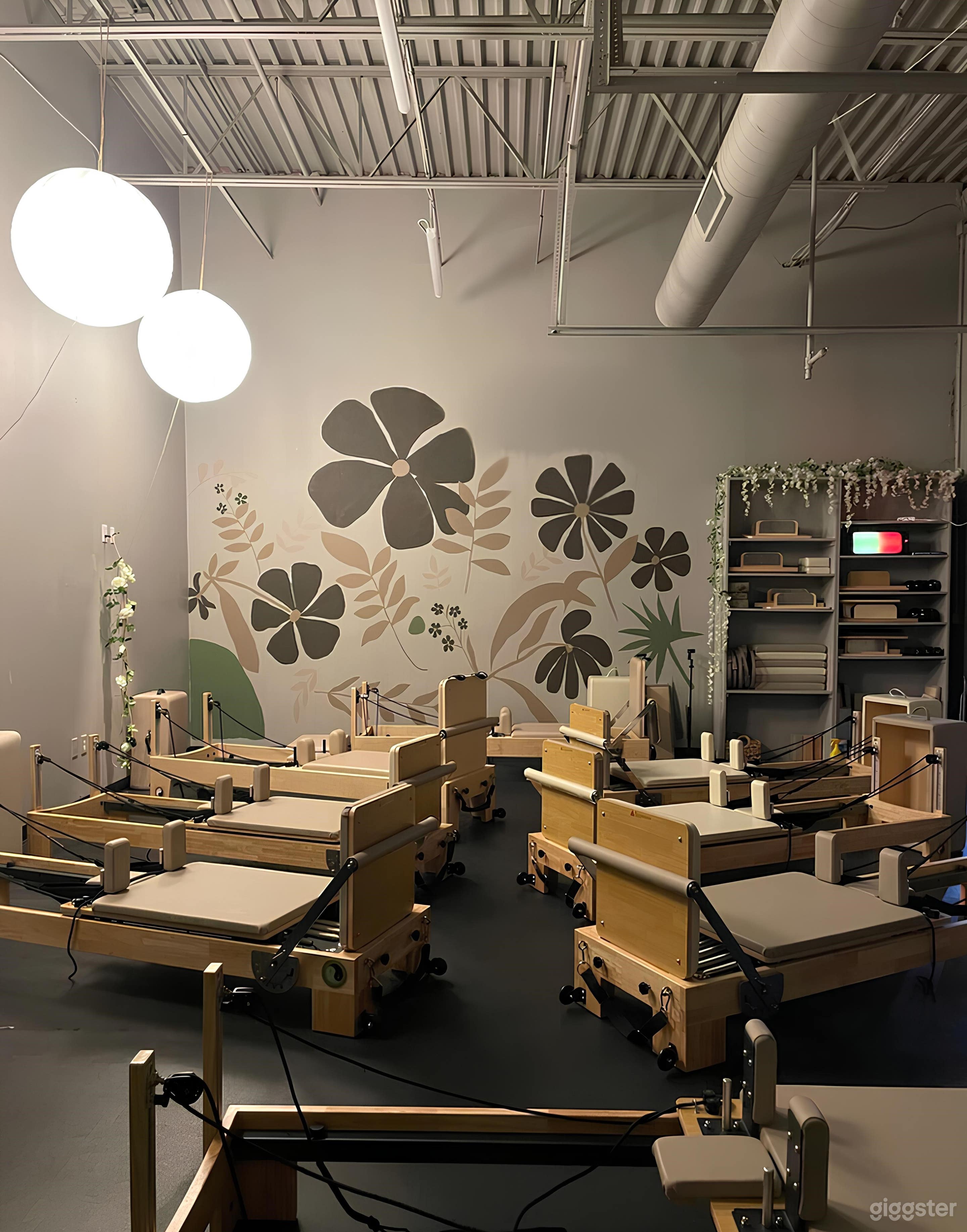 Chic Boutique Reformer Party Photo 3