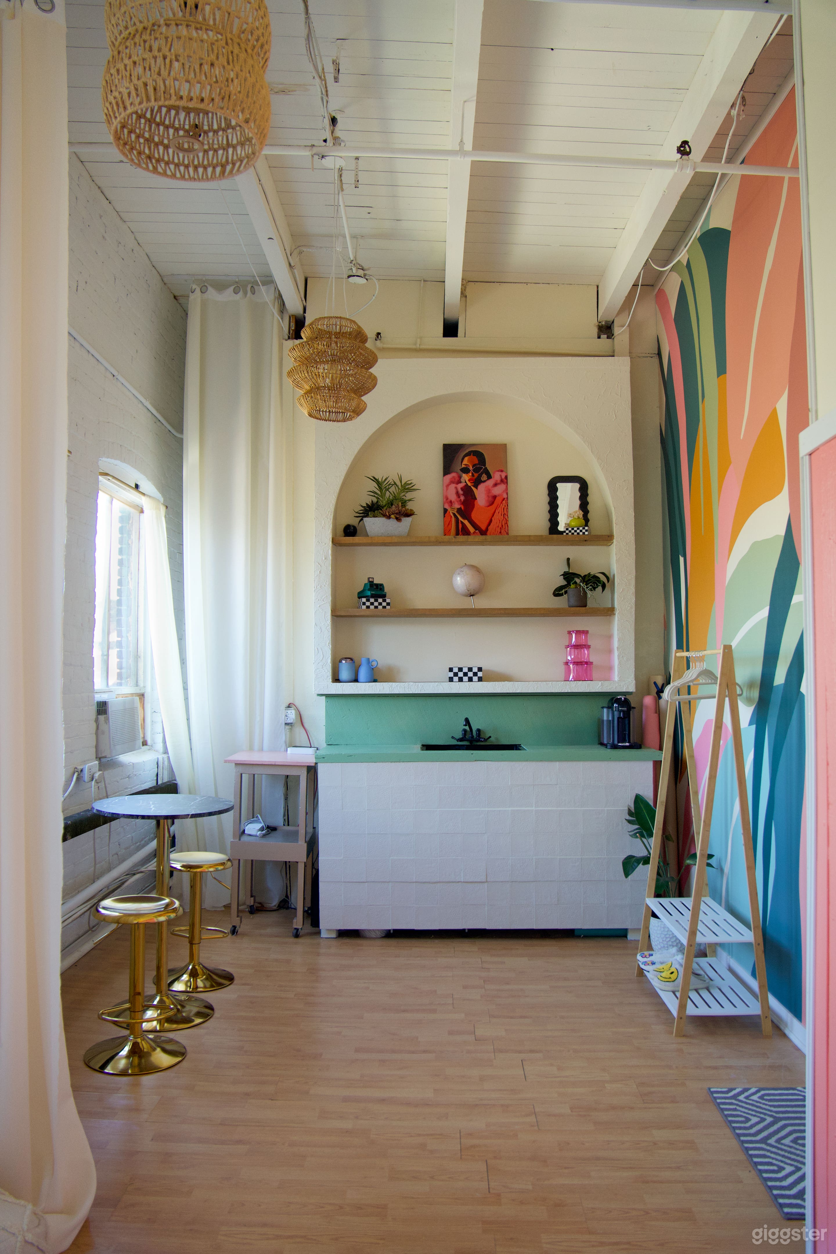 Dopamine Daylight Studio in St. Henri Photo 2