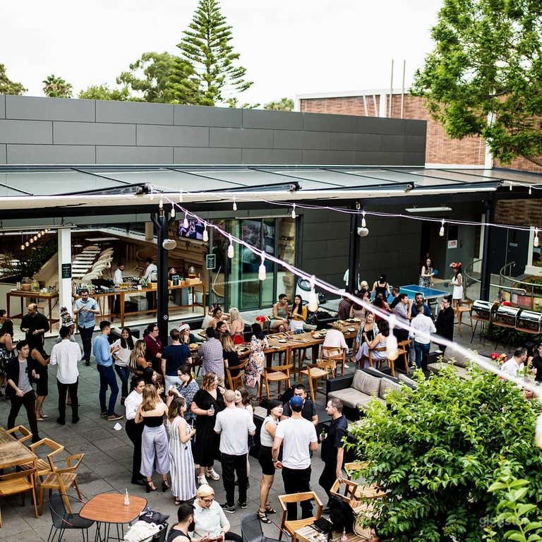  Location d'Espace Cour pour Événements 