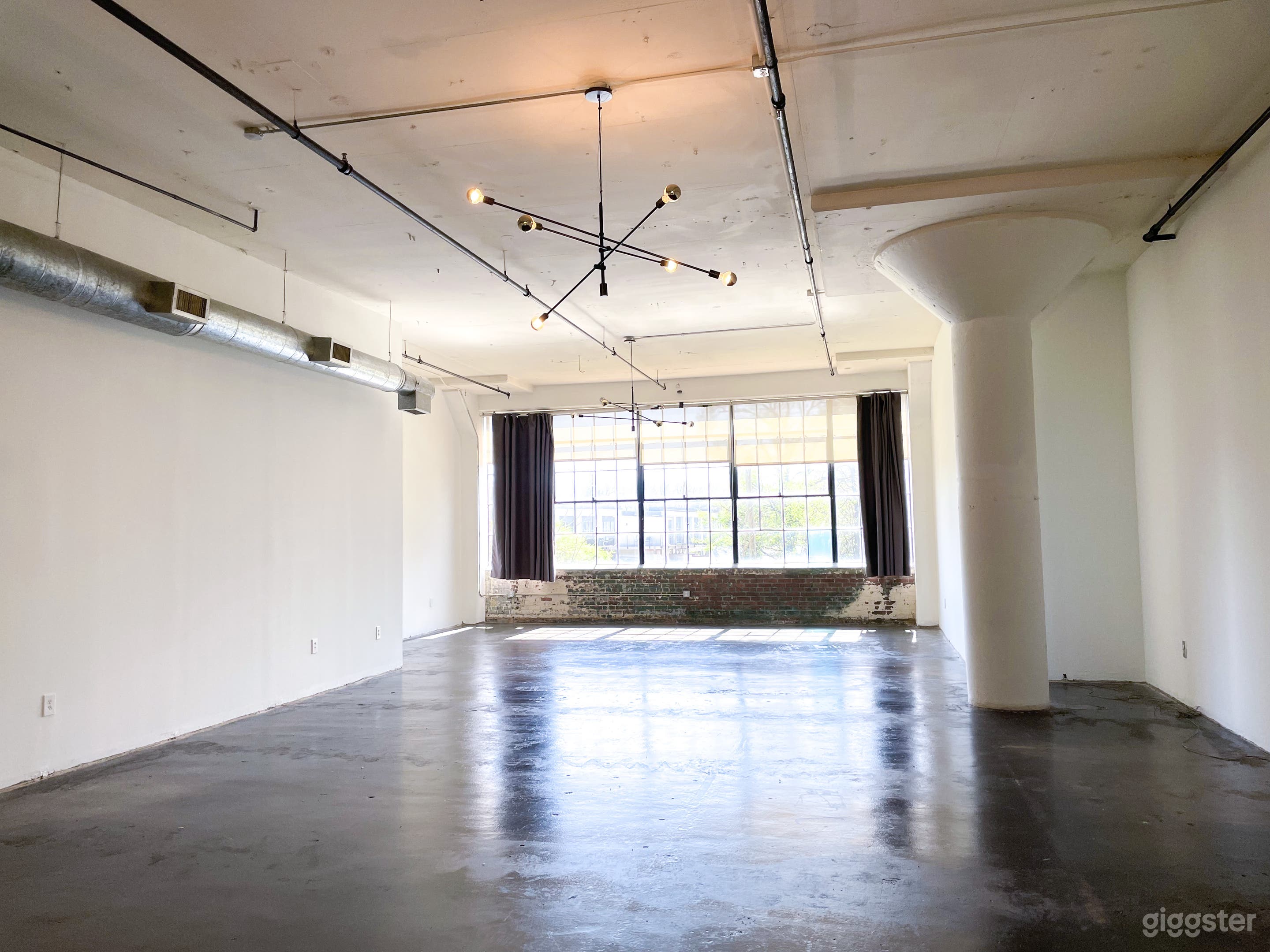 Loft Daylight Studio in Atlanta  Photo 1