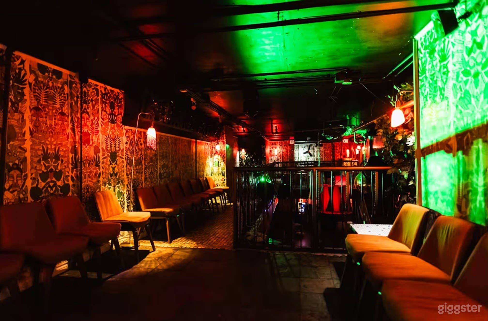 Multi Level Bulgarian Bar Photo 4