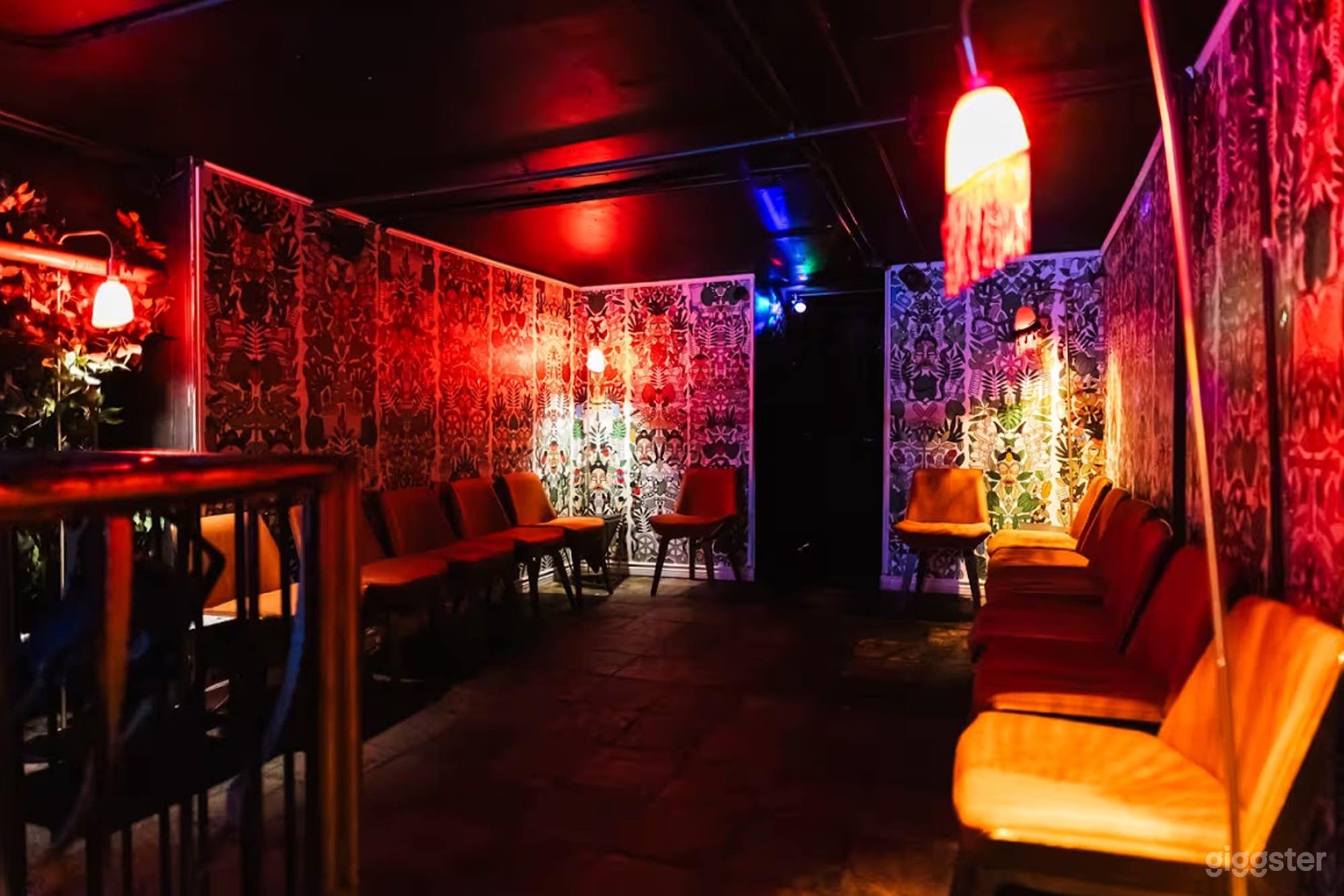 Multi Level Bulgarian Bar Photo 1