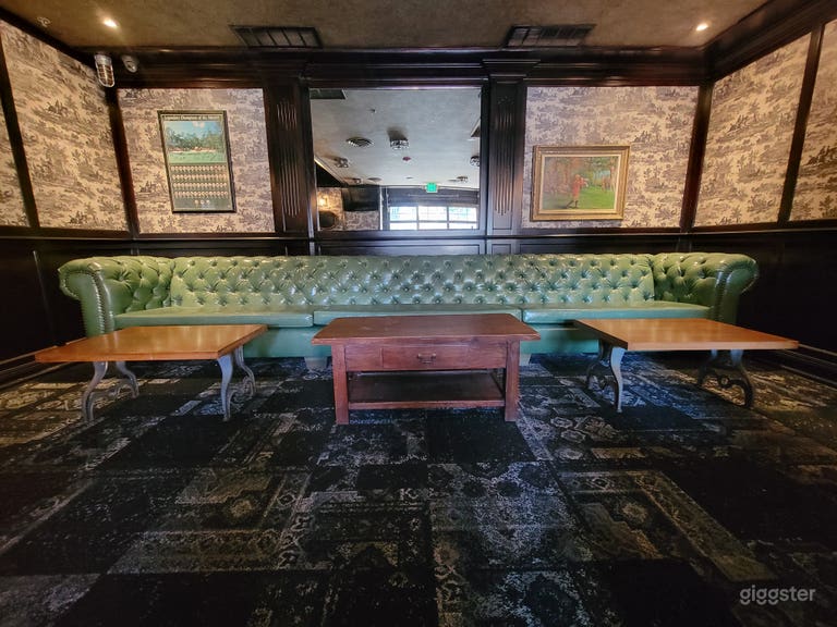  Vintage Lounge in Historic Downtown 