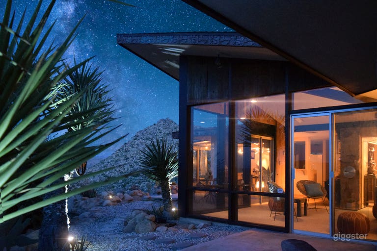  Landmark 1960&#x27;s home of artist sculptor Howard Pierce. Facade made of handmade tiles. 