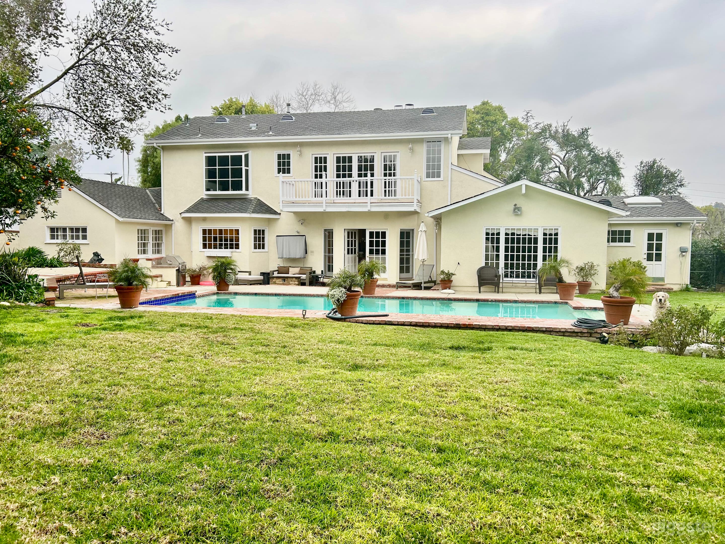 Charming Cape Cod Home for Your Next Event Photo 1