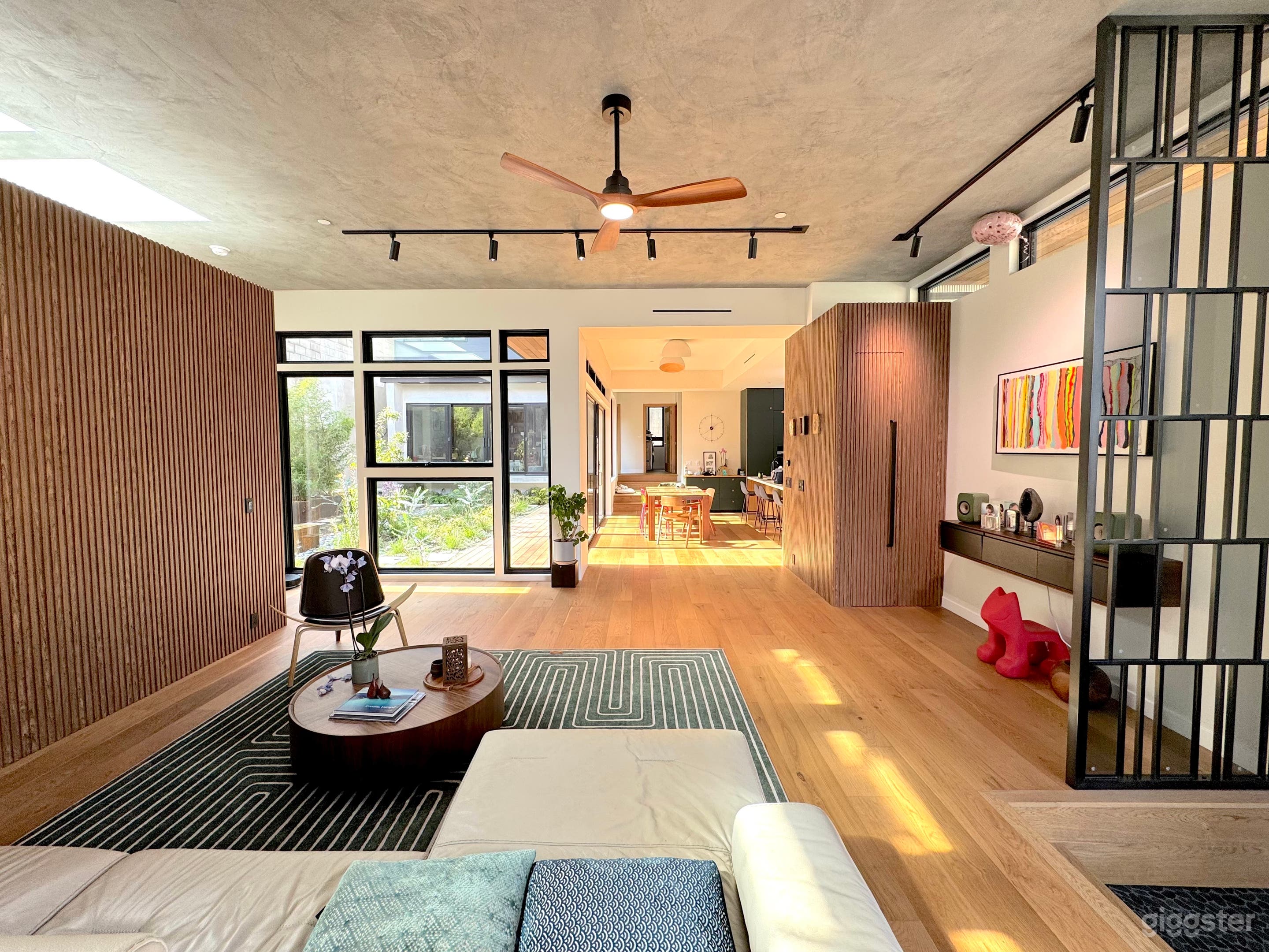 Modern Mid-Century Home with Lush Internal Courtyard Photo 1