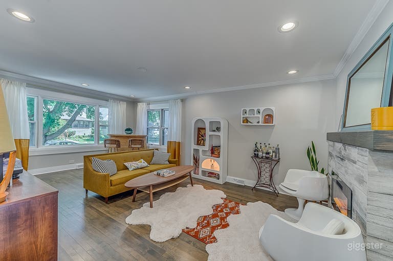  Bungalow Élégant et Coloré avec Décor Midcentury Mod 