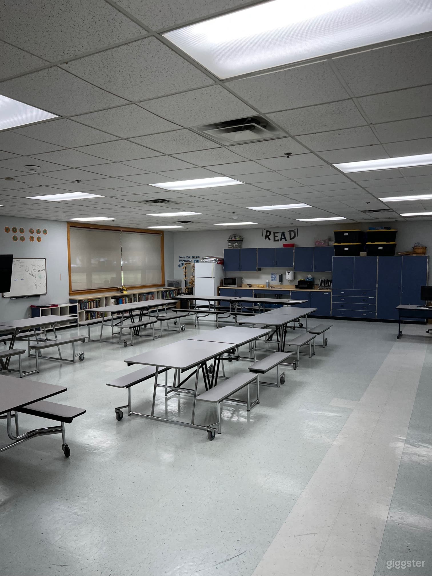 Suburban Commercial Multipurpose Room Photo 2
