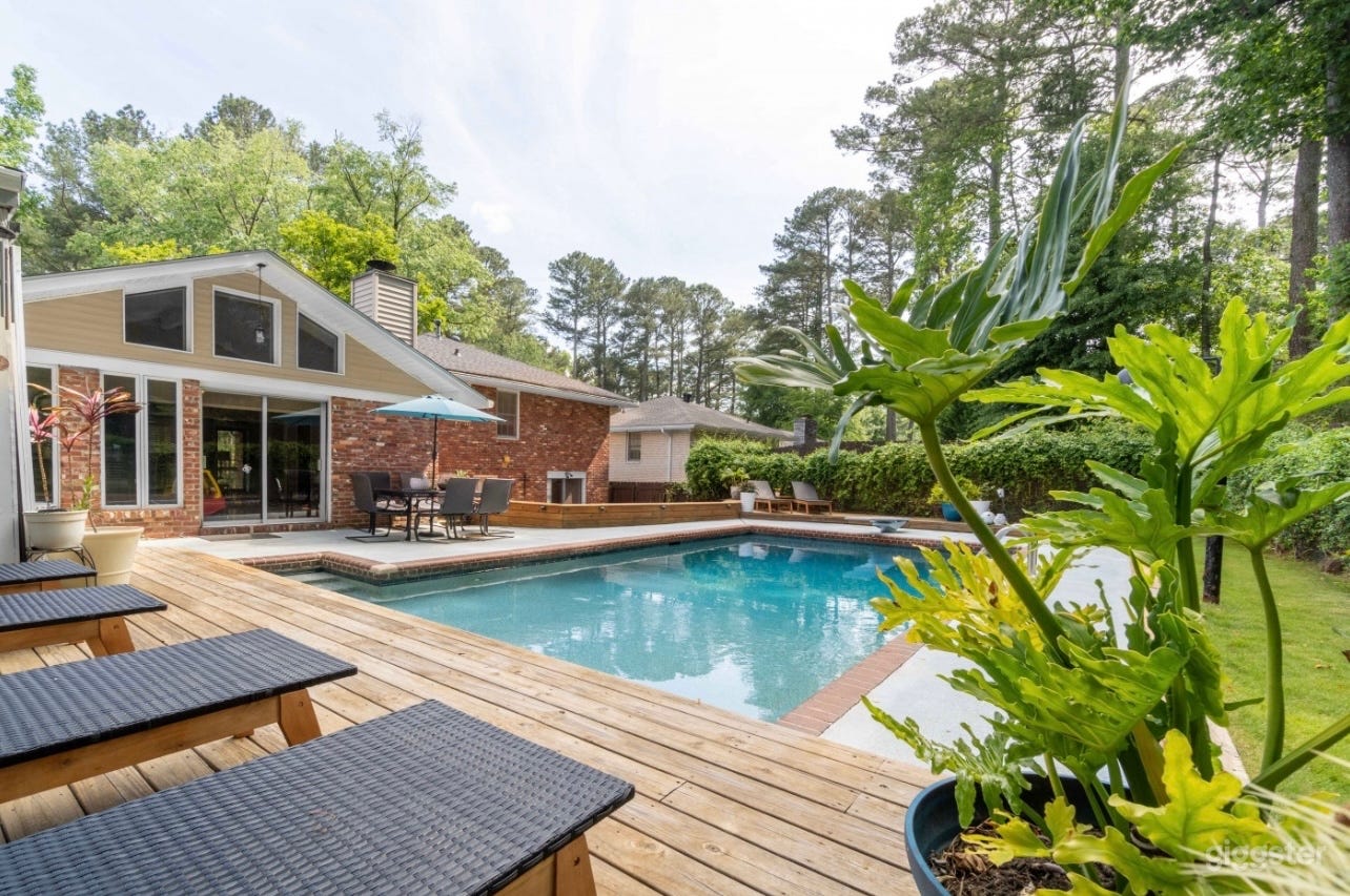 Private Pool & Cabana Photo 1