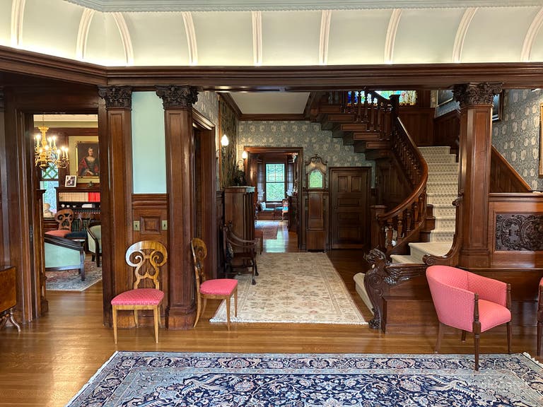  Gilded Age Mansion 15 mins from NYC 
