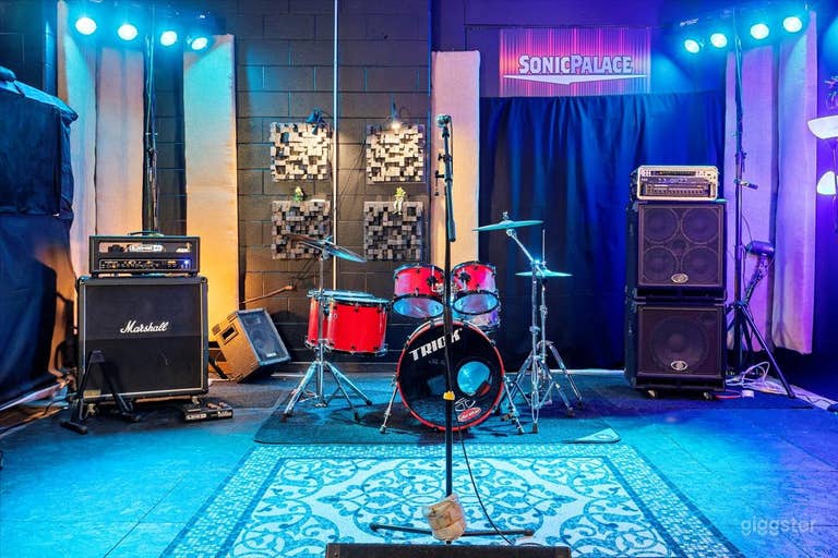  Equipped Rehearsal Studio  