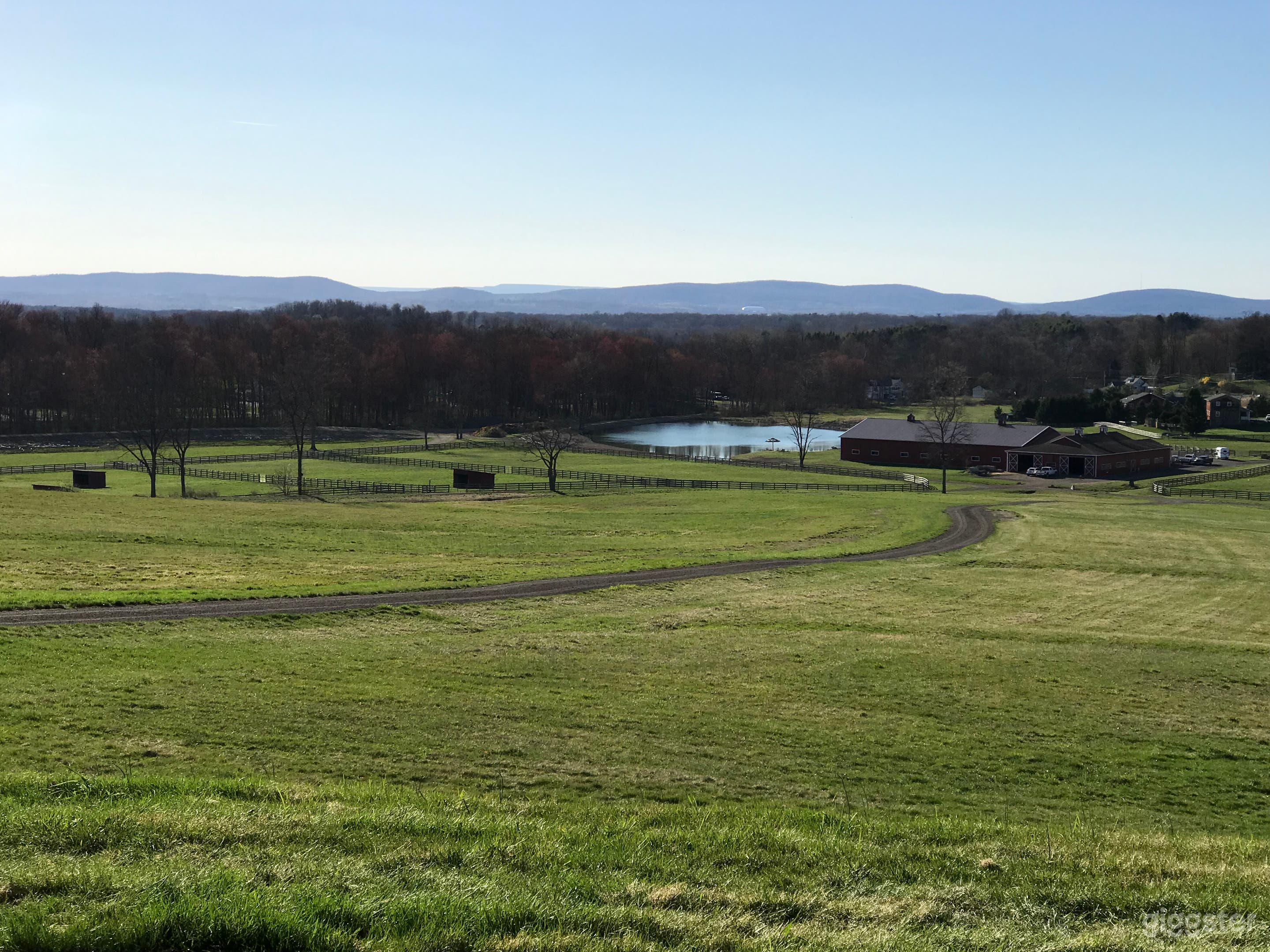 Spacious Horse Property in New York Photo 1