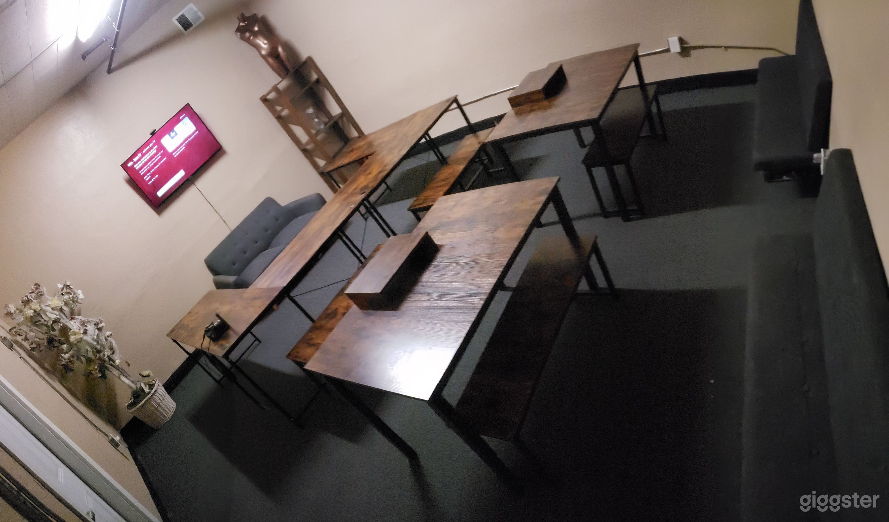 Artist Community Center in Los Angeles  Photo 4