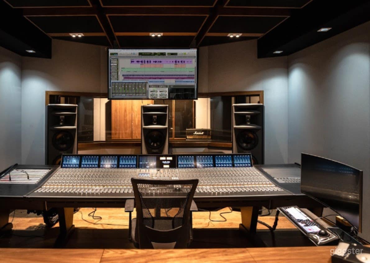 The Duality Suite Photo 1