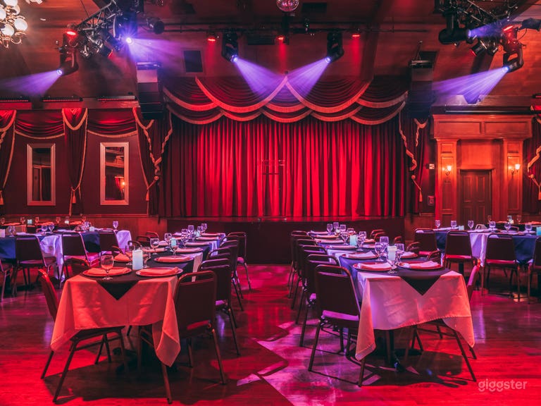 Old Hollywood Vintage Speakeasy 
