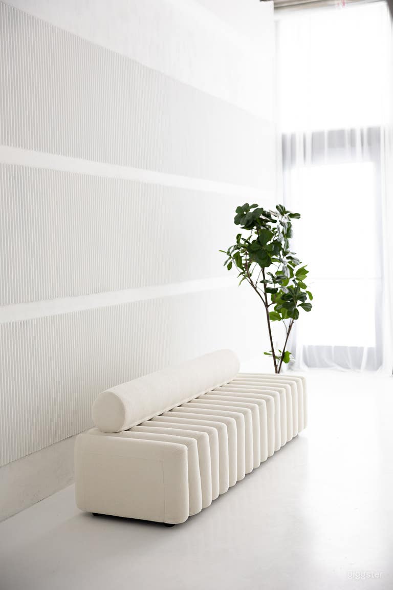  Soleil - a bright, intimate and serene space 