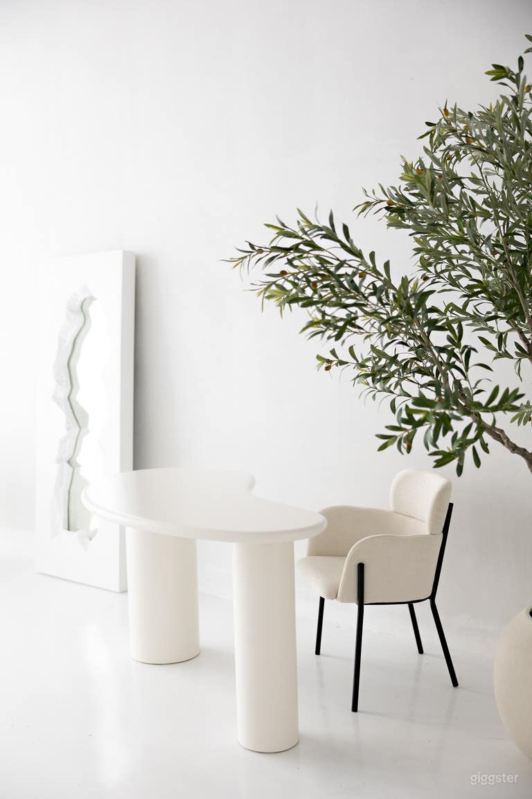  Soleil - a bright, intimate and serene space 