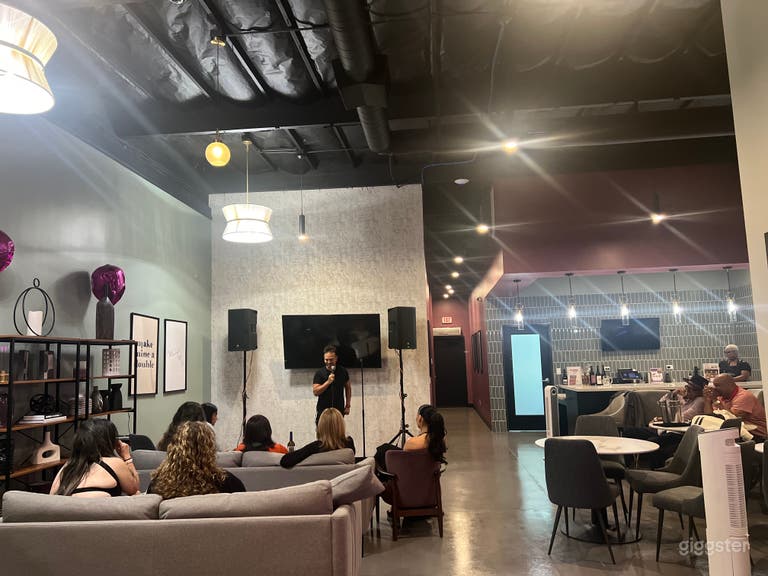  The Transforming Lounge 