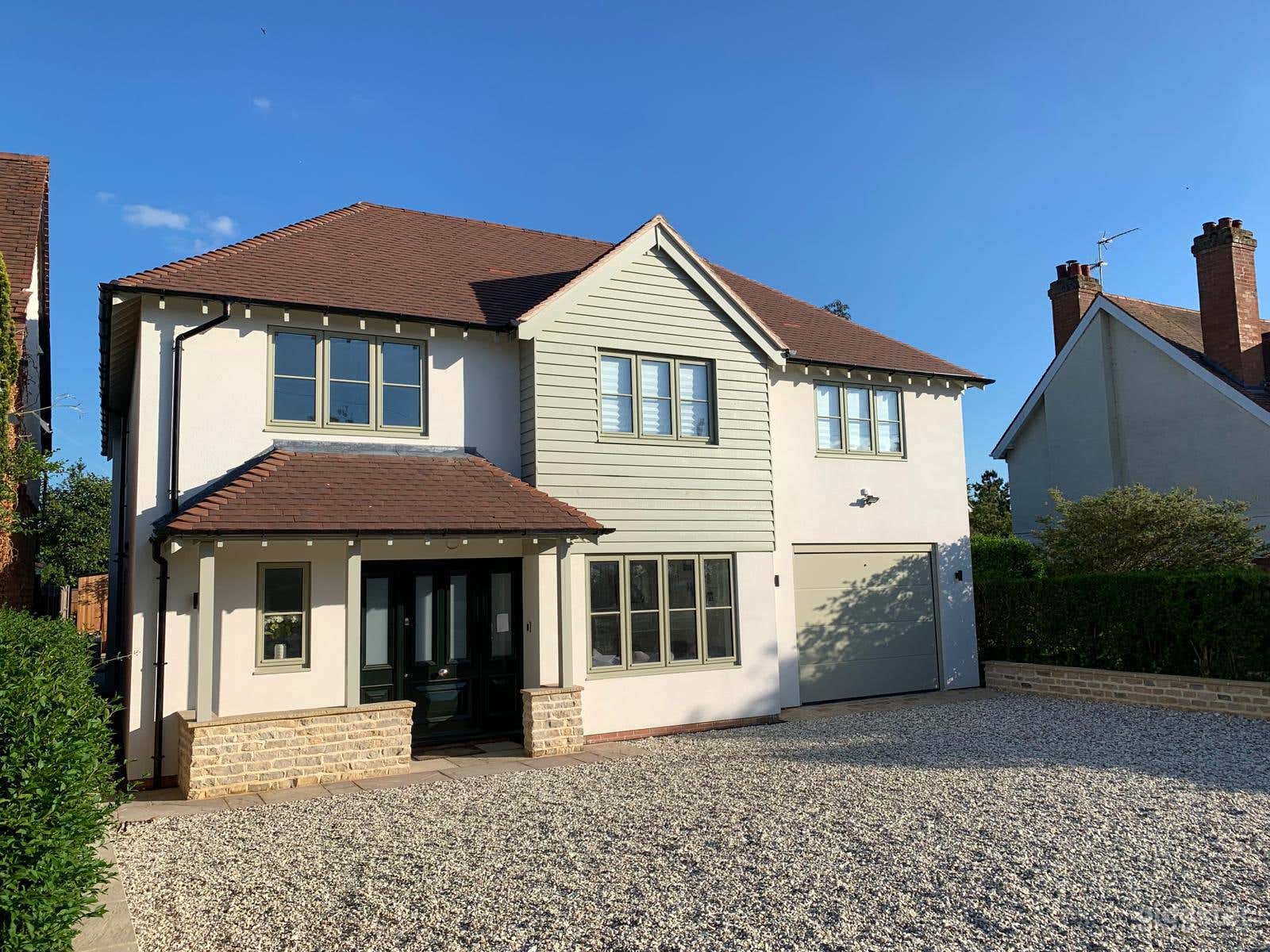 Stylish, Modern Family Home in Stratford On Avon  Photo 1