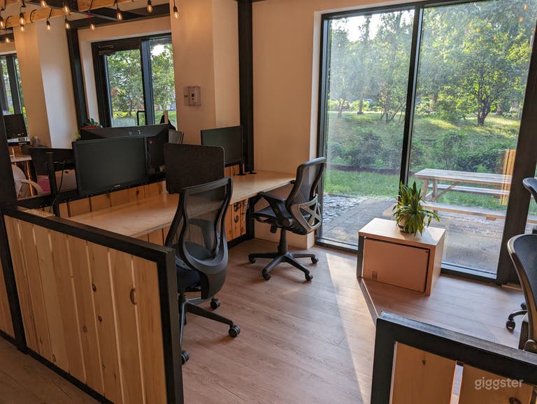  Bright Canal View Hot Desk in Griffintown, Montreal 