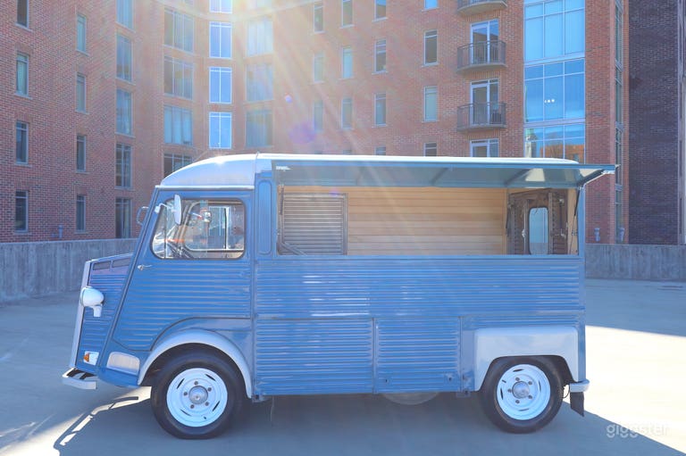  Vintage 1975 Citroen HY 