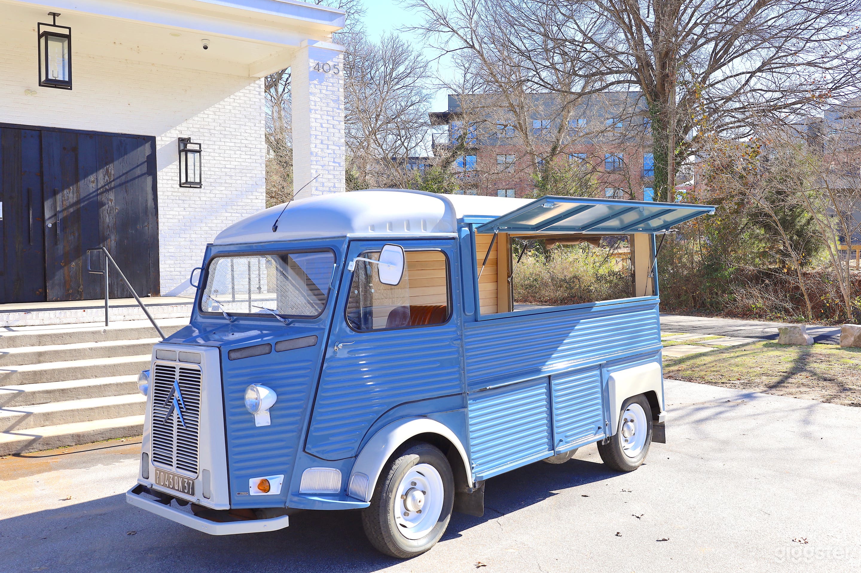 Vintage 1975 Citroen HY Photo 3