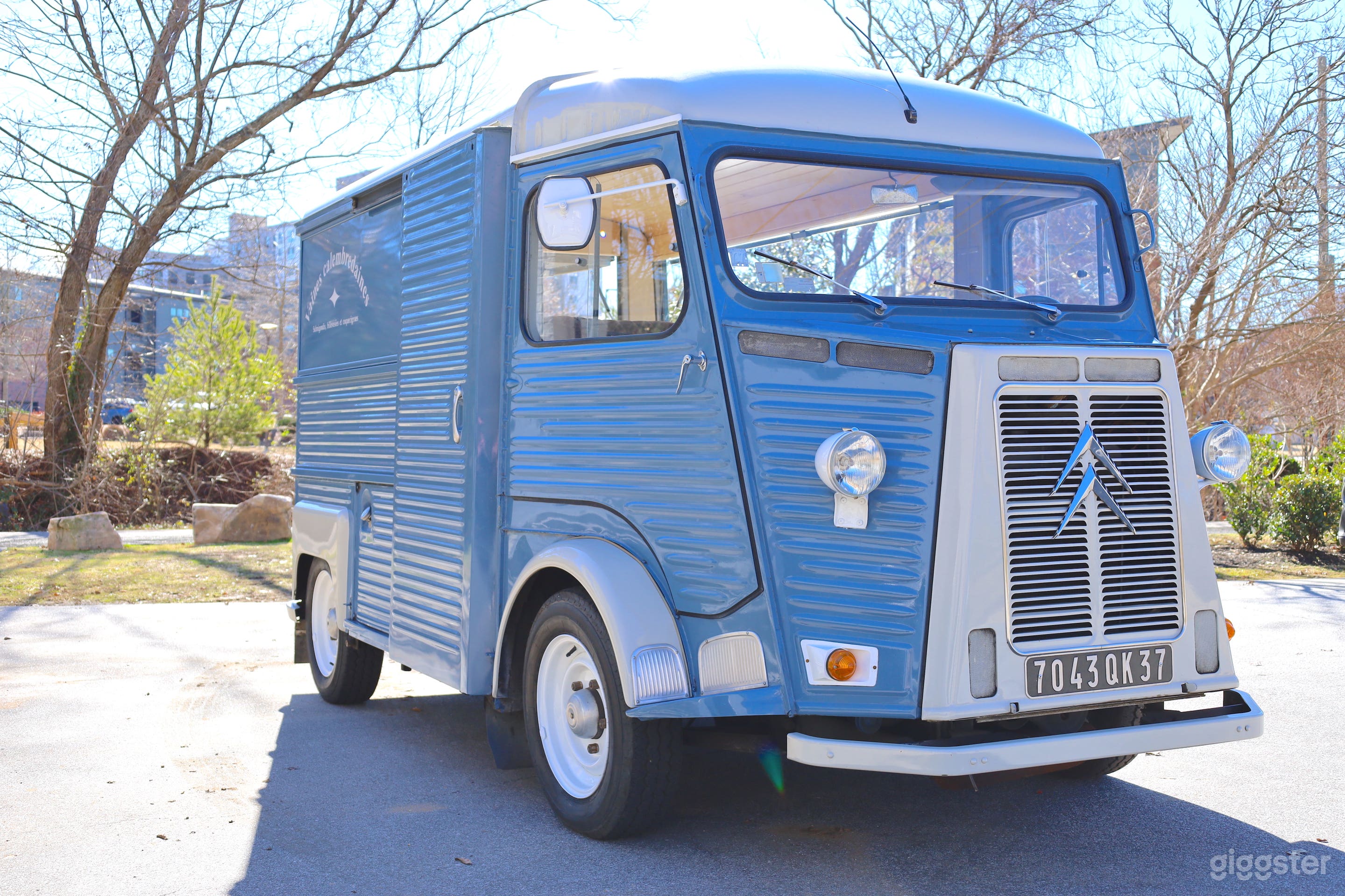 Vintage 1975 Citroen HY Photo 1