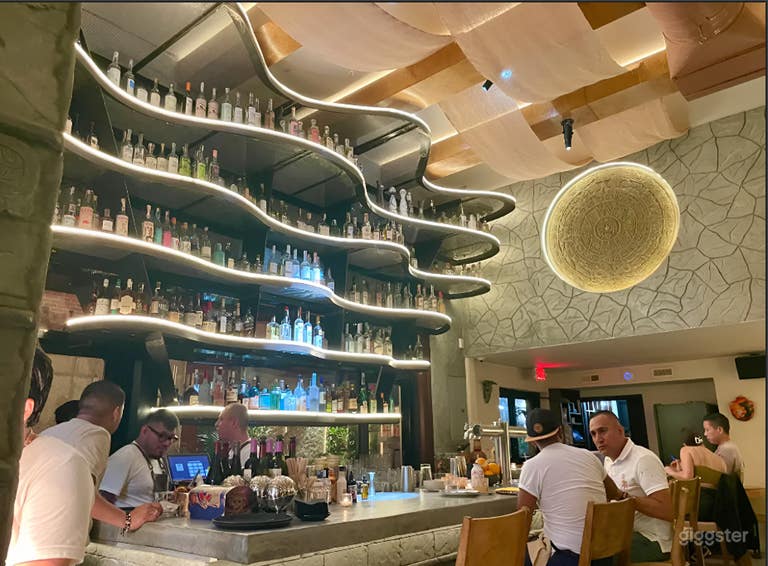  Main Dining & Event Floor 