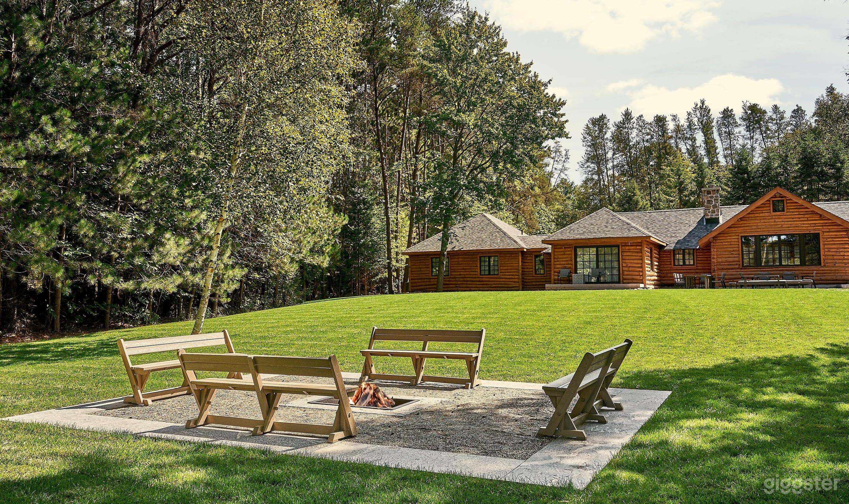 Private Lakeside Resort In The Highlands Photo 1