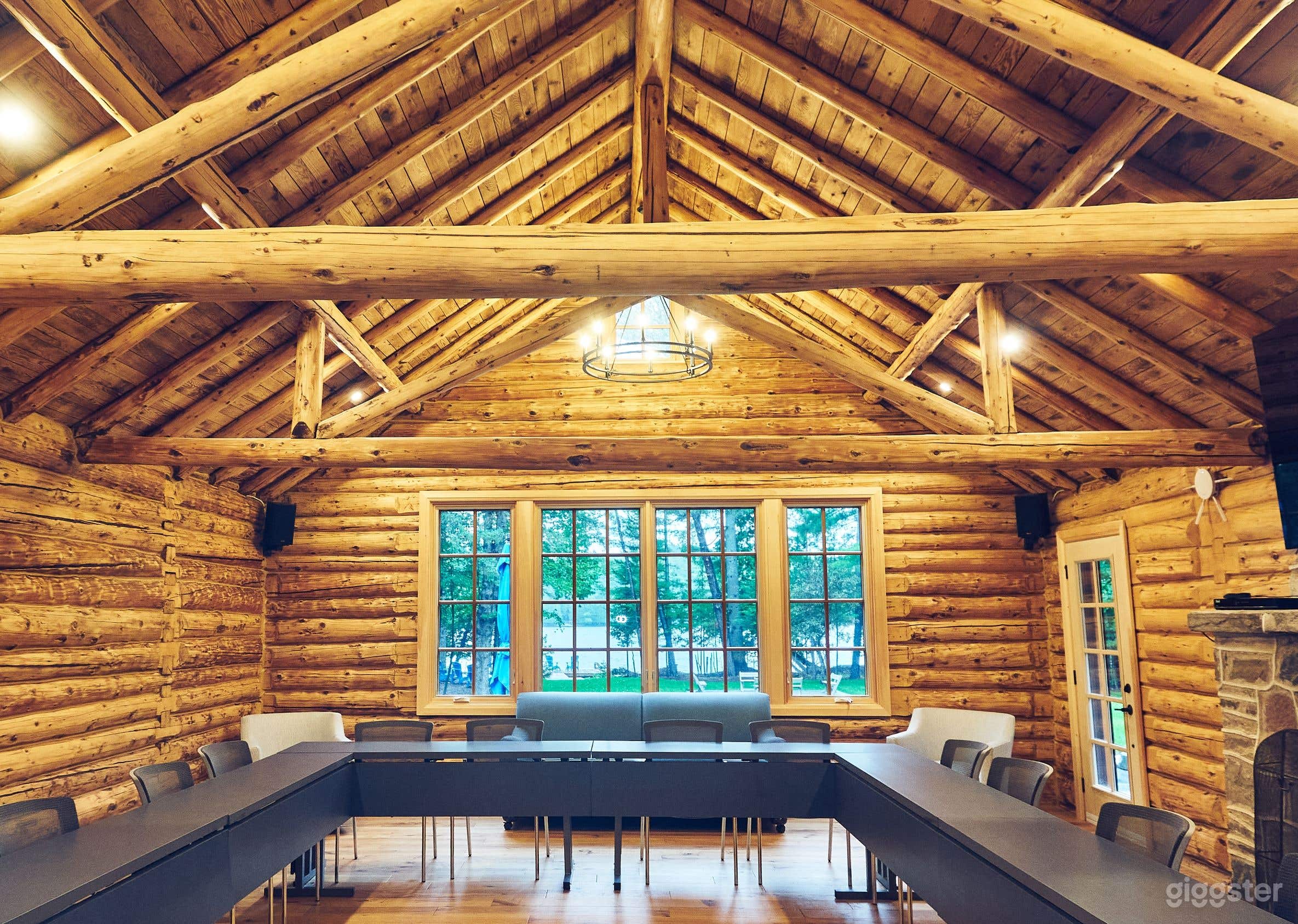 Private Lakeside Resort In The Highlands Photo 2