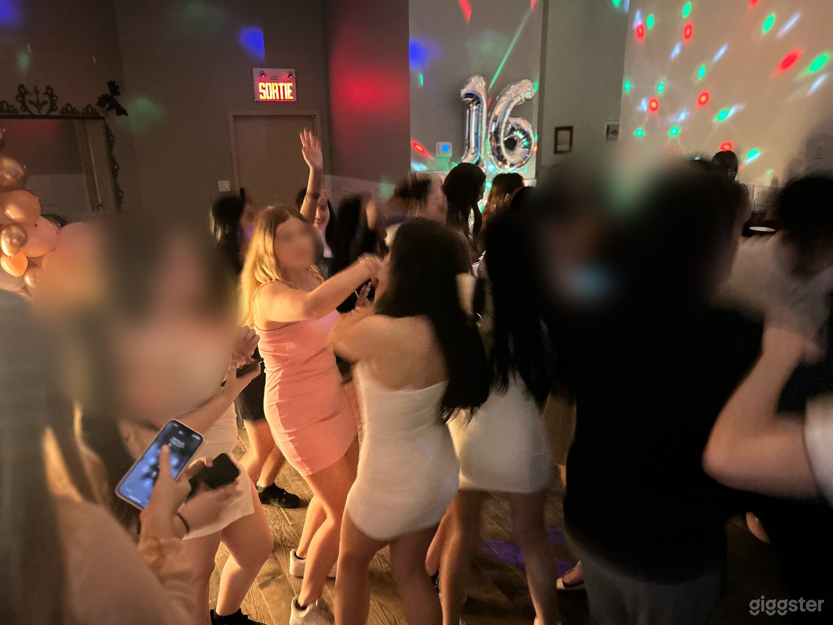 Private Party Activity Room in Montreal Photo 2