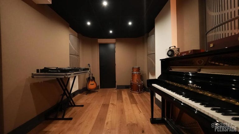  Recording and music production studio in Paris 