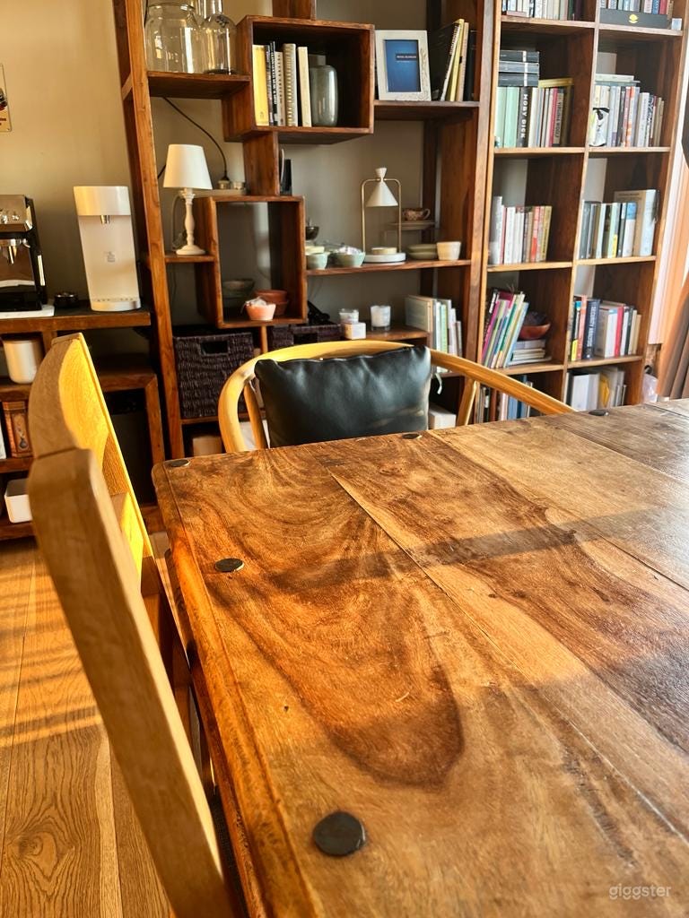 Manhattan-style loft apartment Photo 4