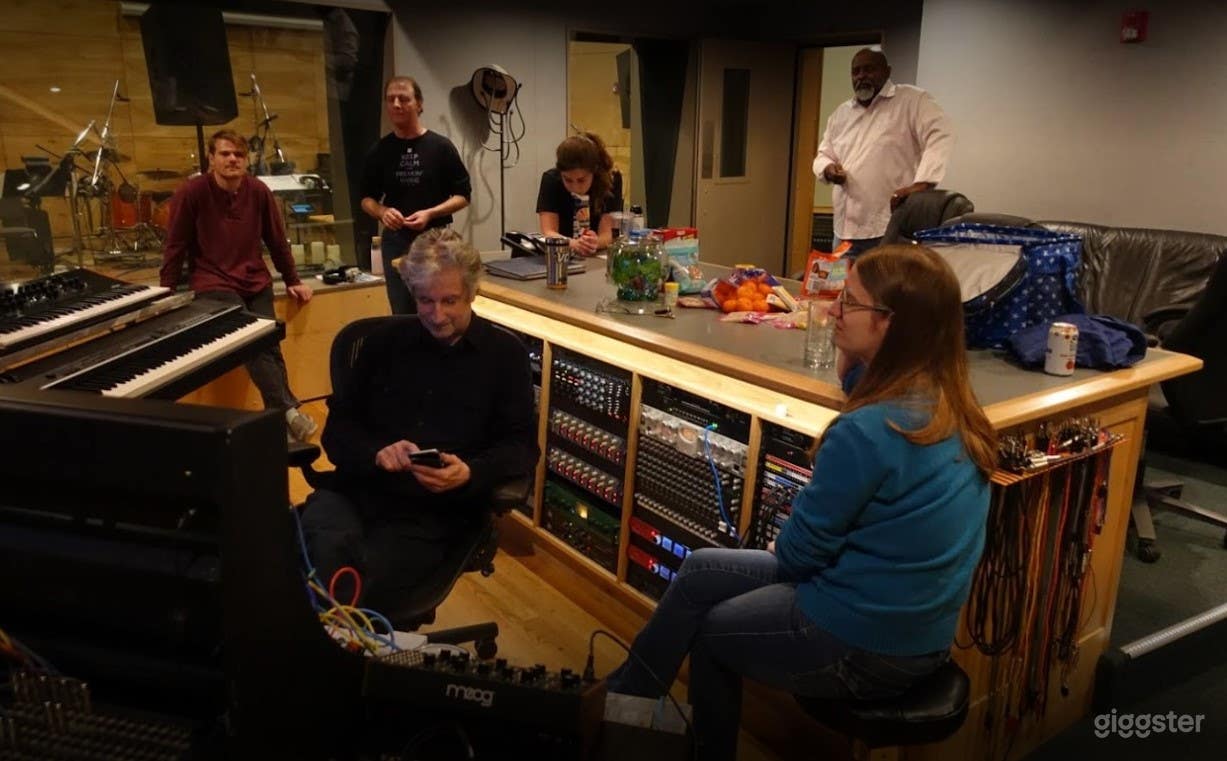 Recording Studio A with Control Room Photo 4