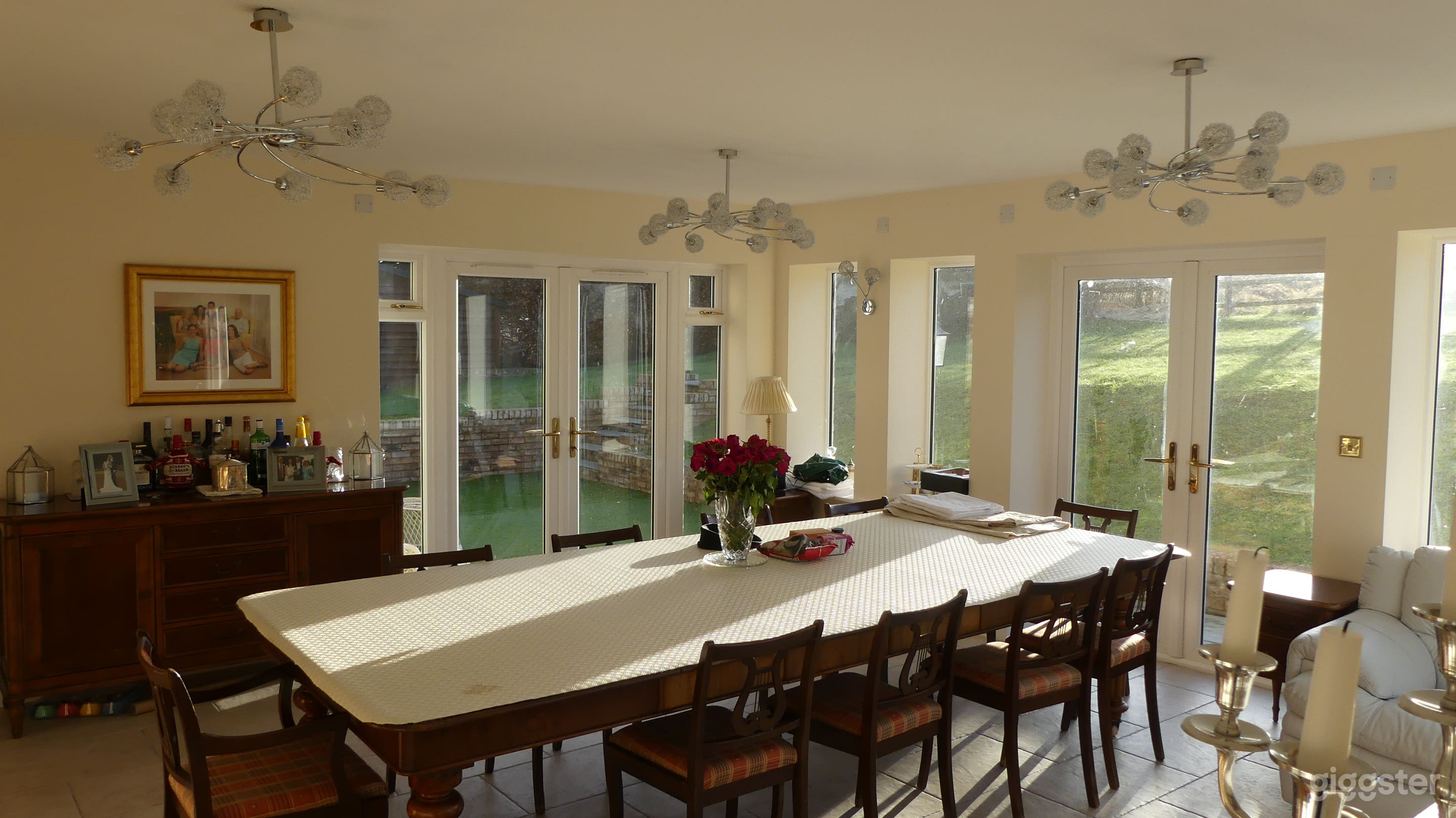 Welcoming family home with lots of room in and out Photo 4