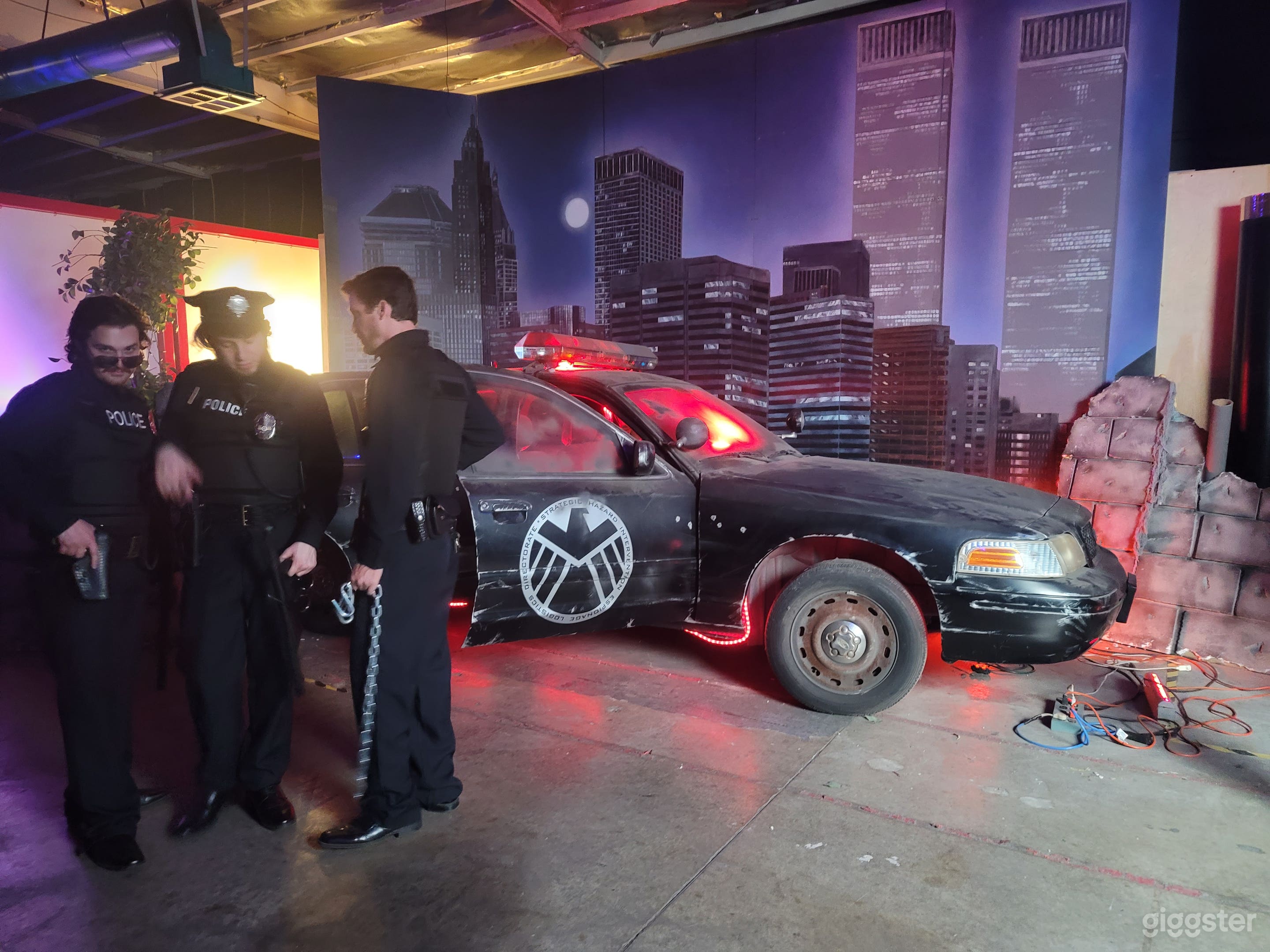 Police Cars w/lot of Props &amp; Sets Photo 1