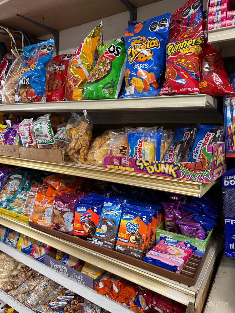  Bodega w/ Pastries, Candy & Gritty Streetfront 