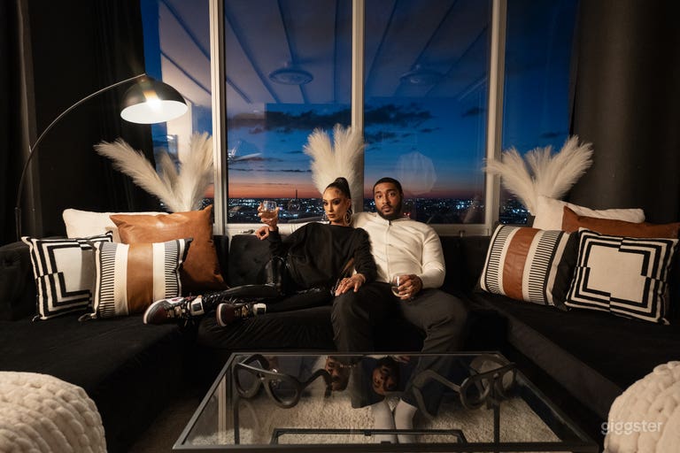  Luxurious Apartment: Sauna, Hot Tub, Peloton, Views 