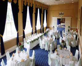  Unique Gothic Syle Sherwood Manor in Nottingham 