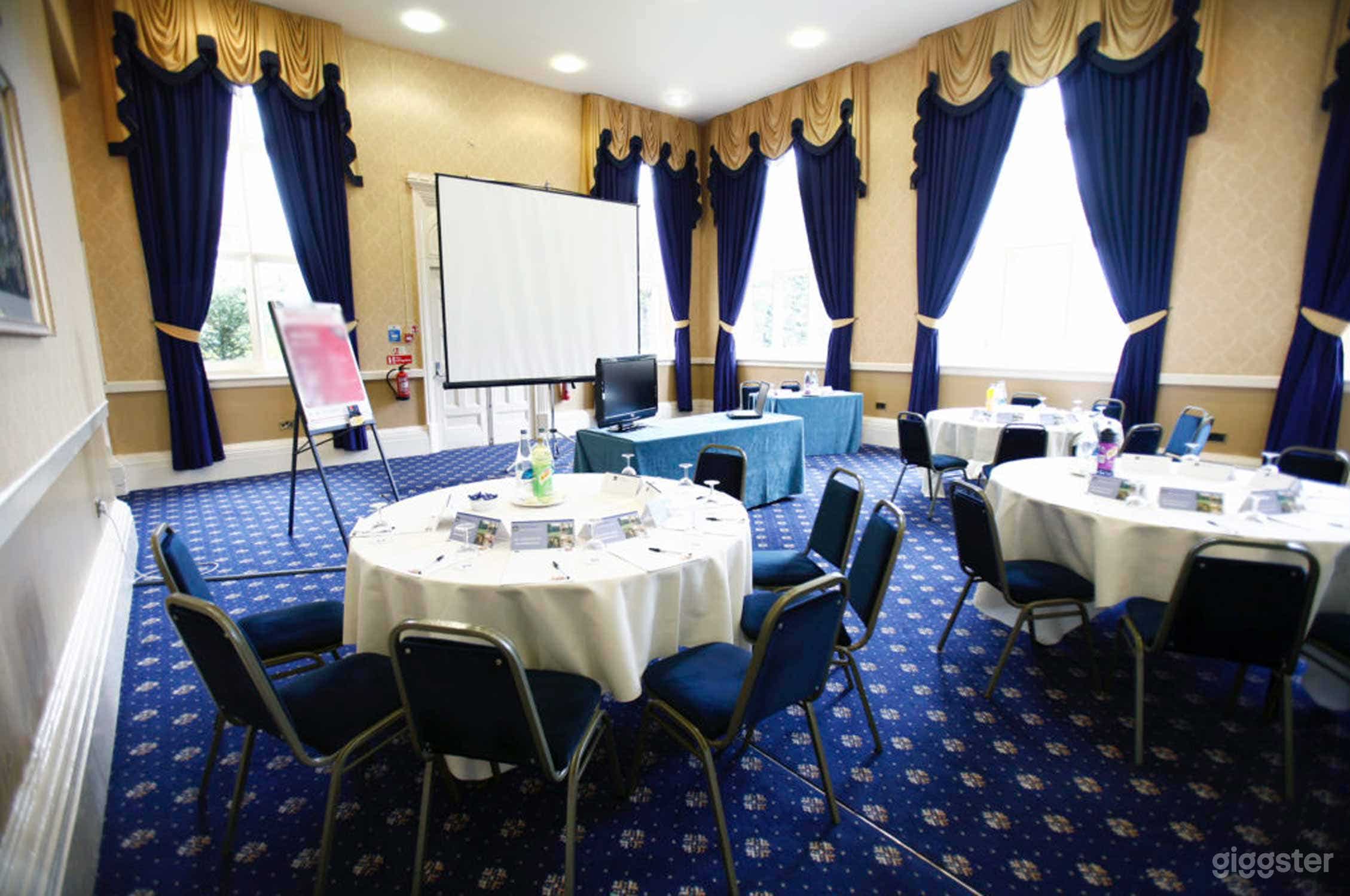 Unique Gothic Syle Sherwood Manor in Nottingham Photo 3