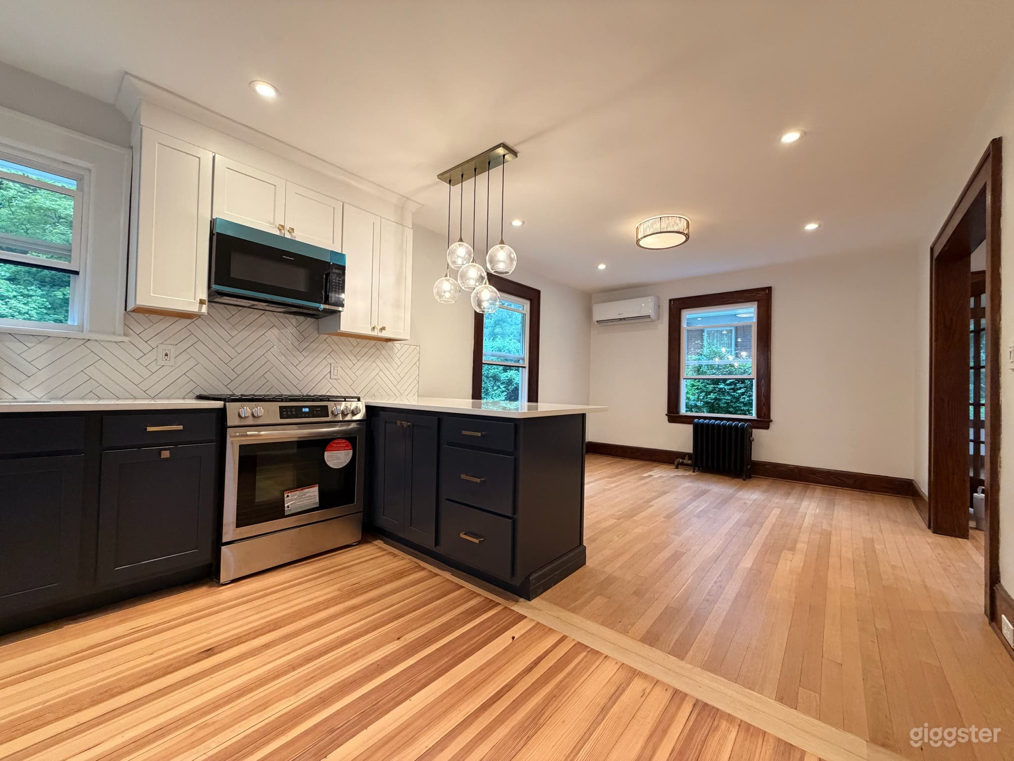 Historic Home with Pre-War Charm - Ready for Your Next Film Photo 2