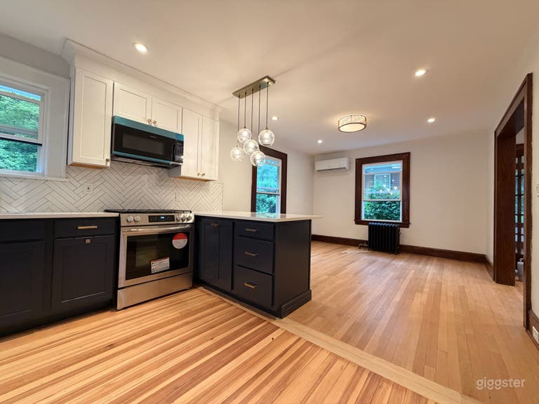  Casa histórica con encanto de preguerra - Lista para tu próxima película 