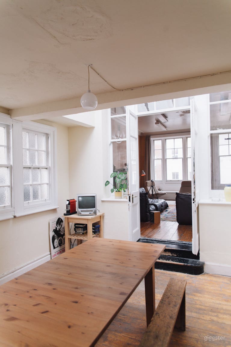  Grand, versatile loft space in a listed building 