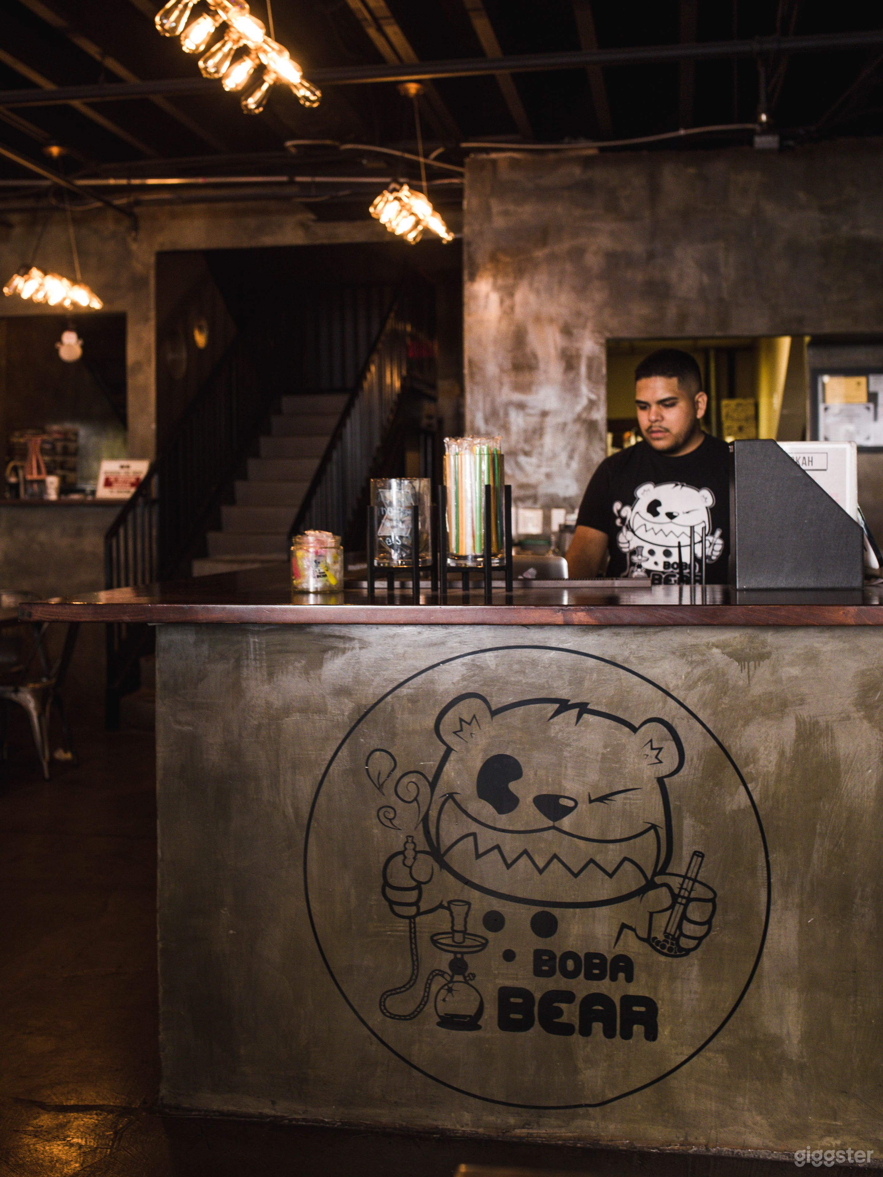 Koreatown Industrial Bar &amp; Lounge Photo 4