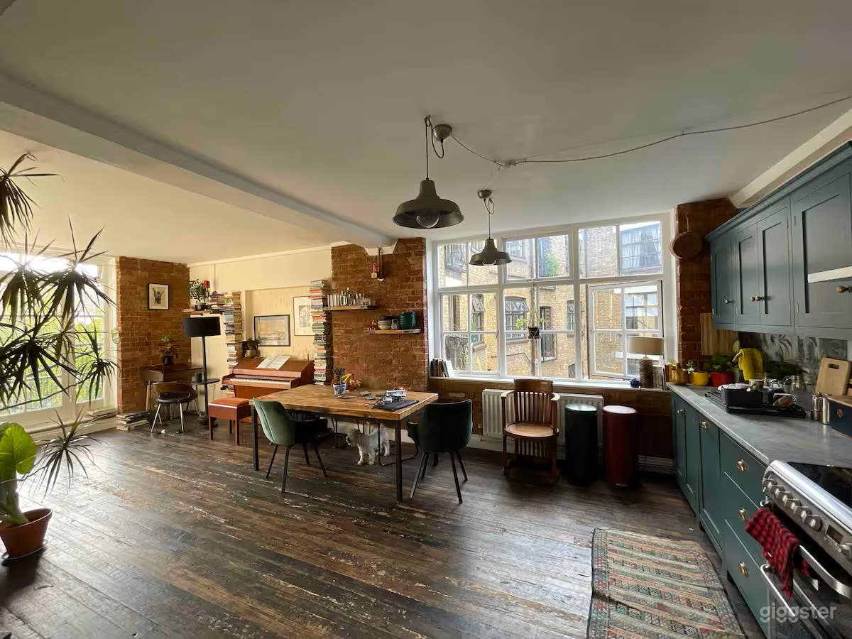 Open-Plan Warehouse Conversion Apartment – Dalston, Hackney Photo 2